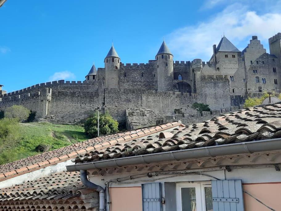 A 200 Metres Du Chateau : Maison De *