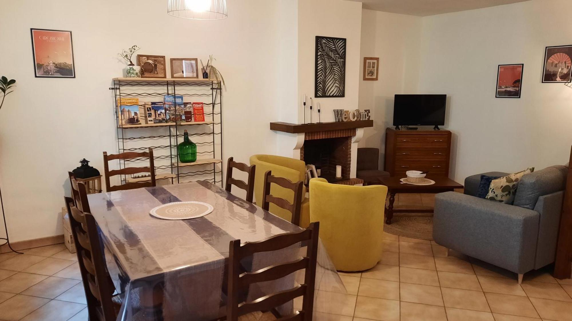 A 200 Metres Du Chateau : Maison De Holiday home